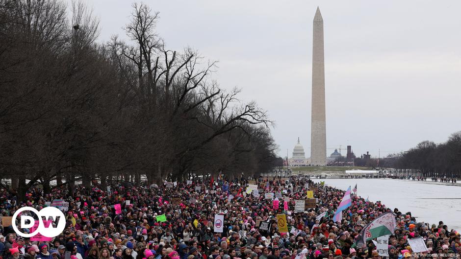 People's March in Washington draws thousands ahead of inauguration