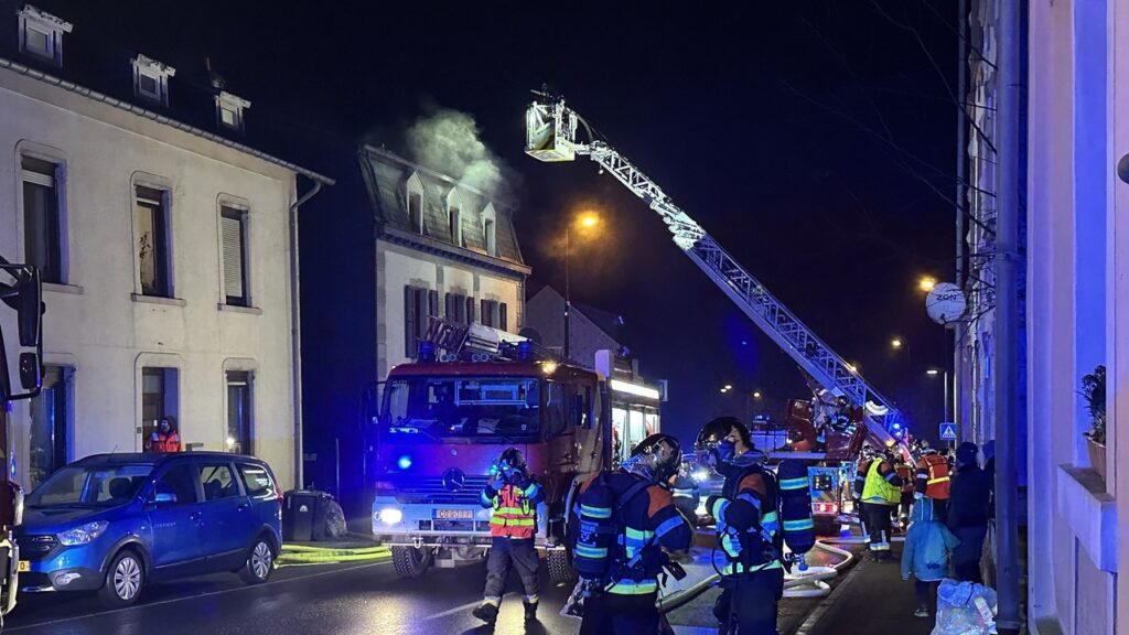 Photos: Une trentaine de pompiers mobilisés pour un incendie à Troisvierges