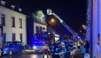 Photos: Une trentaine de pompiers mobilisés pour un incendie à Troisvierges