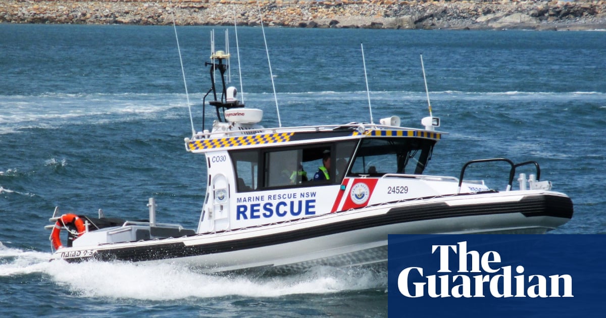 Pilot and passenger killed as light plane crashes into sea off NSW coast