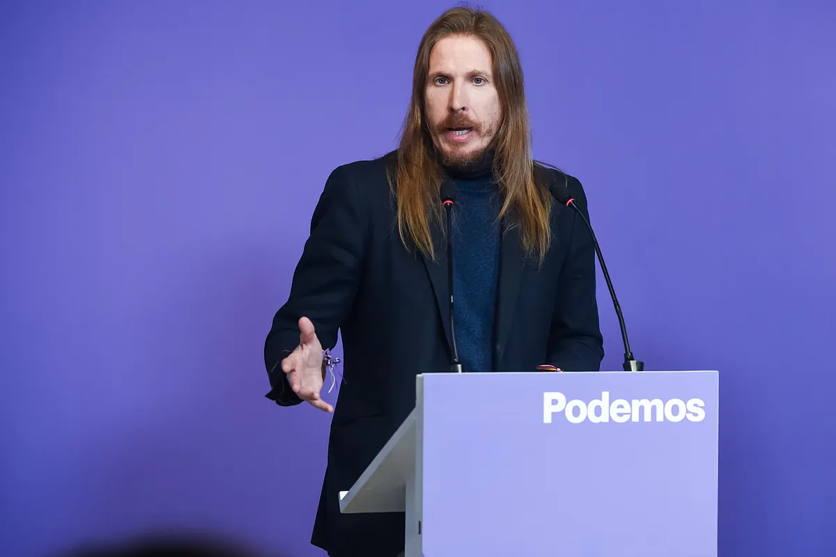 Podemos aprovecha el acto sobre Franco para deslegitimar al Rey y vincular con el dictador a policías, jueces y empresas