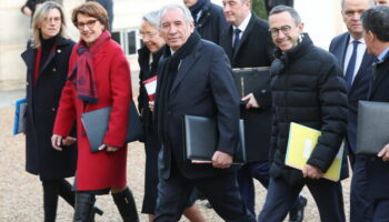 Premier Conseil des ministres : « Si nous sommes unis, nous pourrons déplacer un certain nombre d’obstacles », affirme Bayrou