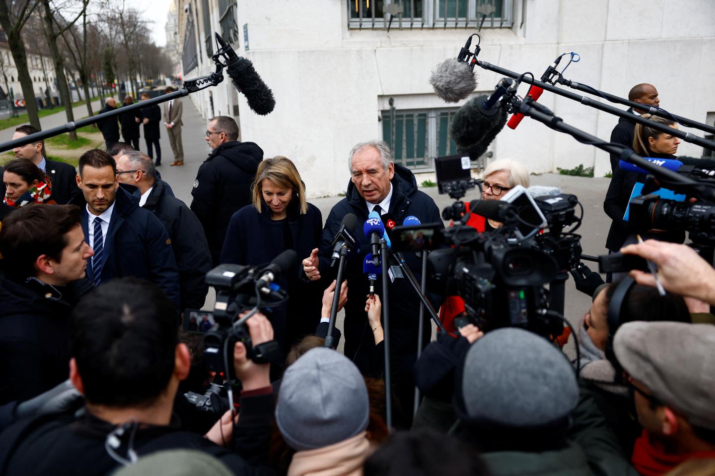 Quatre questions que pose la « concertation » sur les retraites lancée par François Bayrou