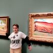 Relaxe de la militante écologiste qui avait recouvert d’un autocollant un tableau de Monet au Musée d’Orsay