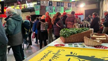 Réunis à Montreuil, les agriculteurs franciliens de la Confédération paysanne veulent « inventer un autre monde »