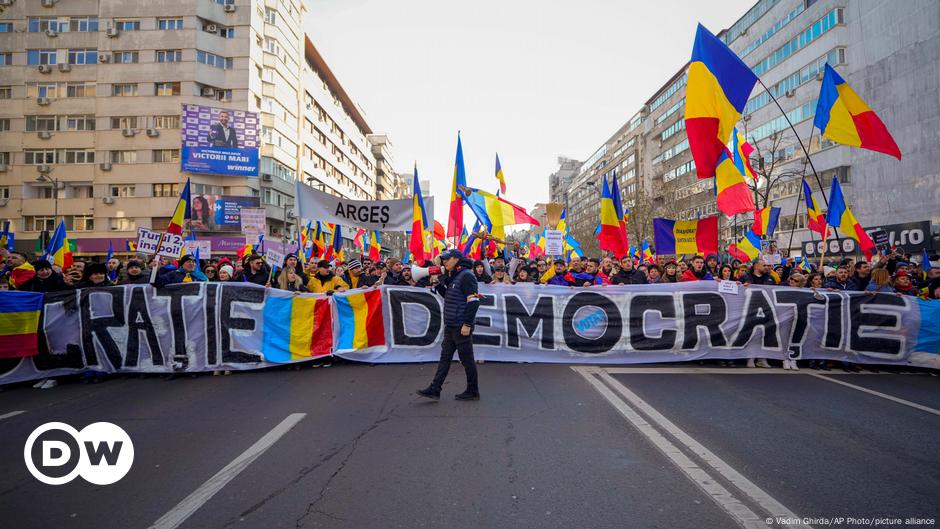 Romanians protest over canceled presidential race