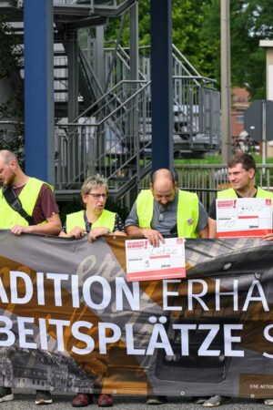 Über die Zukunft des Görlitzer Alstom-Werkes soll in der kommenden Woche informiert werden (Archivbild). Foto: Robert Michael/dp