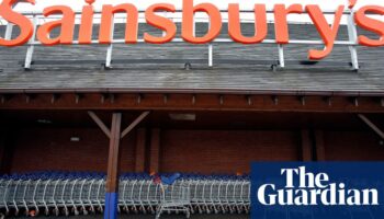 Sainsbury’s to cut 3,000 jobs as it shuts hot food counters and cafes