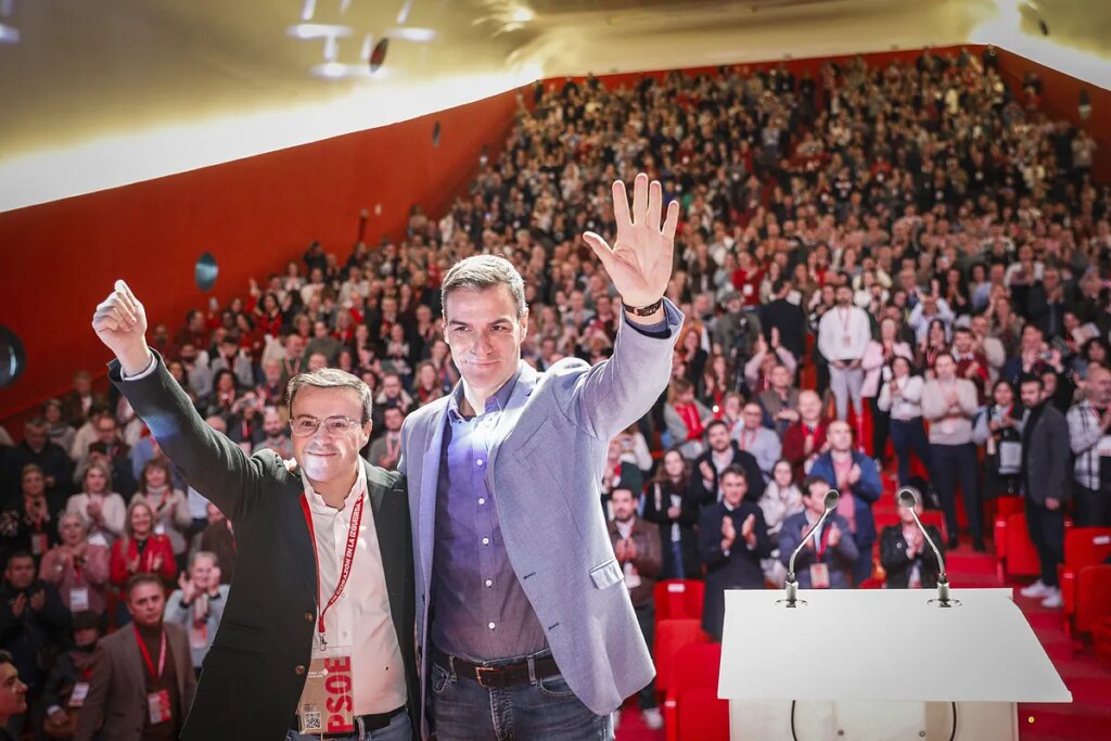 Sánchez elude las polémicas sobre Telefónica y el cierre de Almaraz en su visita a Extremadura y pone el foco en Feijóo: "Debe ser que no ejerce la oposición porque no quiere"