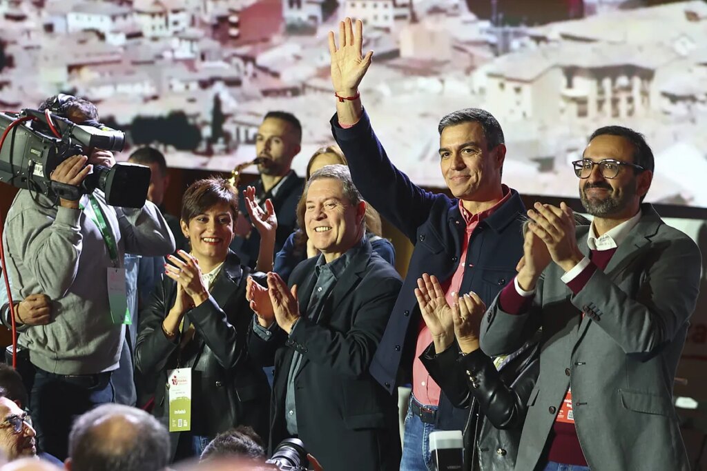 Sánchez intenta ahora acercarse a Page: "Estamos contigo para que Castilla-La Mancha siga avanzando los próximos cuatro años y los que vengan"