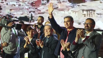 Sánchez intenta ahora acercarse a Page: "Estamos contigo para que Castilla-La Mancha siga avanzando los próximos cuatro años y los que vengan"