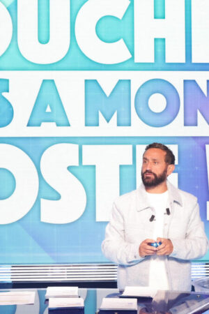 « S’il te plaît, je t’aime » : un spectateur de TPMP saute du public pour rejoindre Cyril Hanouna en plein direct