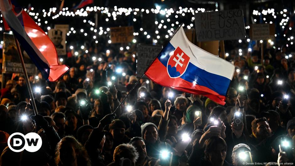 Slovakia's peaceful anti-government protests grow nationwide