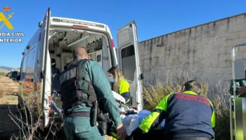 «Solo veo árboles»: el agónico rescate de una anciana de 75 años perdida tras caerse por el monte en Valencia