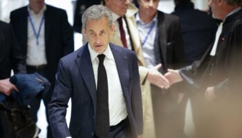 Soupçons de financement illégal : premières tensions à l’ouverture du procès de Nicolas Sarkozy