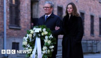 Starmer vows to fight 'poison' of antisemitism in Auschwitz visit