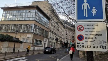 Stationnement supprimé, vitesse limitée… À Paris, la butte Montmartre devient le paradis des piétons et cyclistes