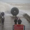 Storm Éowyn: Exact locations massive 90mph gales will batter UK as tempest poses danger to life