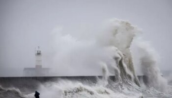 Storm Éowyn: Met Office issues extremely rare RED warning as deadly 100mph winds to batter UK