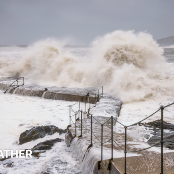 Large waves overtopping steps and rocks on the coast