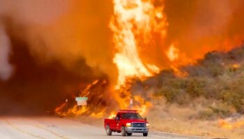 Tausende auf der Flucht: Neuer Großbrand bewegt sich auf Los Angeles zu