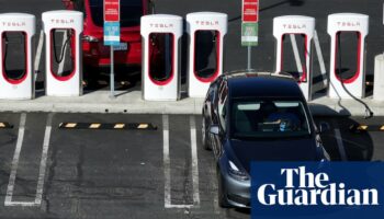 Tesla sees disappointing fourth-quarter earnings amid declining car deliveries