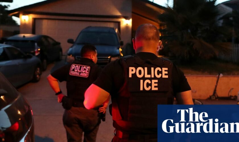 Trump plans large immigration raid in Chicago on Tuesday – report