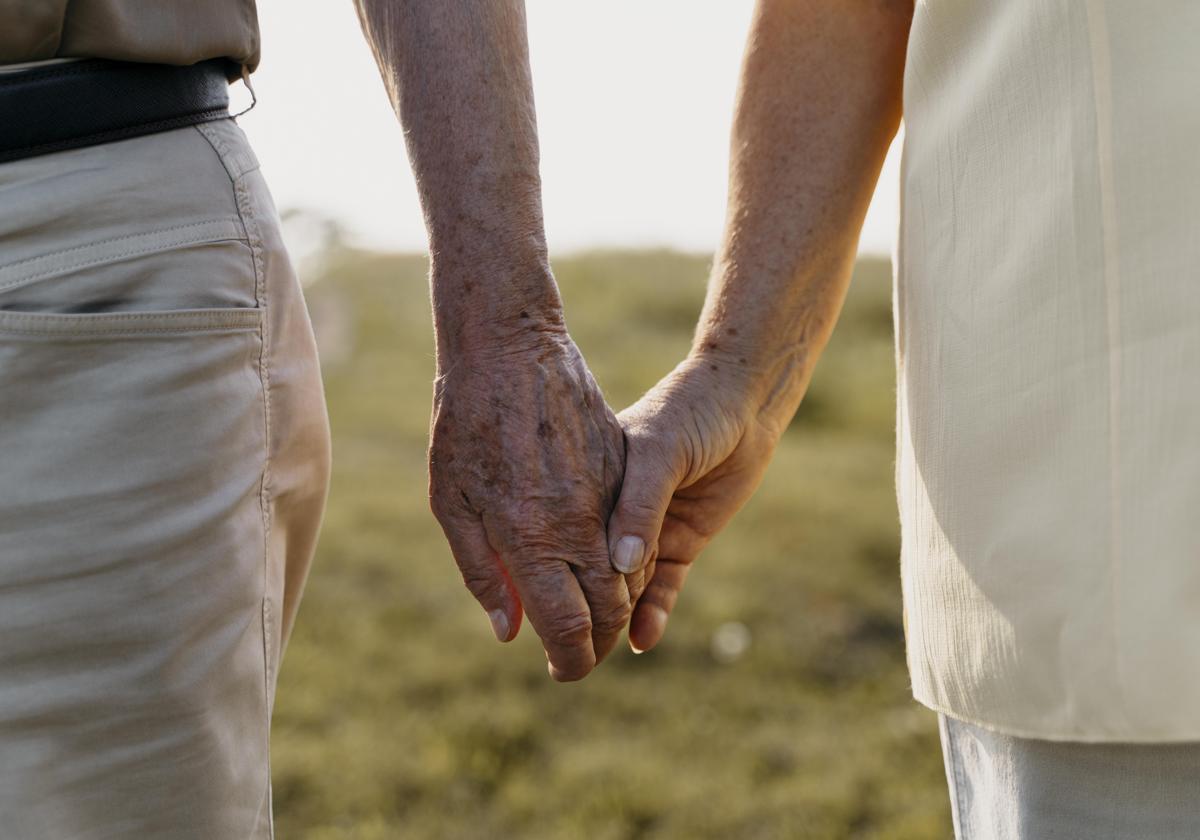 Un estudio desvela que el secreto de la longevidad puede estar en nuestros abuelos: «Cambia nuestra forma de pensar sobre la salud...»