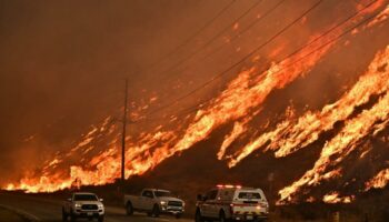 Un nouvel incendie fait rage au nord de Los Angeles, entraînant des ordres d'évacuation