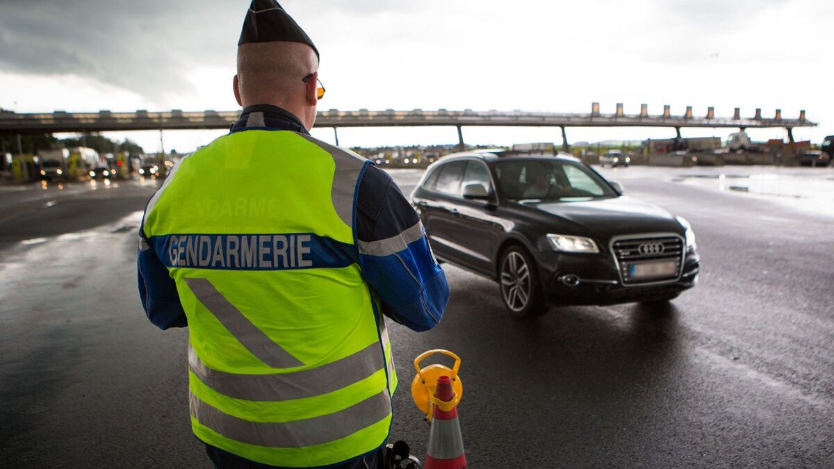 Une Audi volée, 60 km de course-poursuite, 28 kg de drogue et une gendarme blessée