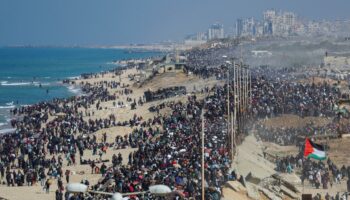 «Une image de victoire du Hamas»: le retour vers le nord de Gaza de milliers de Palestiniens réfugiés