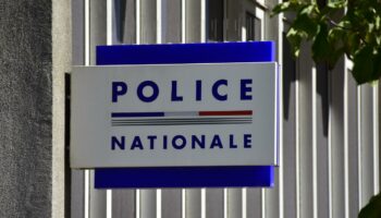 Val-de-Marne : deux mineurs de 17 ans suspectés de plusieurs vols avec arme