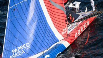 Vendée Globe : Yoann Richomme perd une voile et un peu de temps sur Charlie Dalin