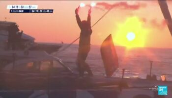 Vendée Globe: au soleil levant, Charlie Dalin franchit sa "plus belle ligne d'arrivée"