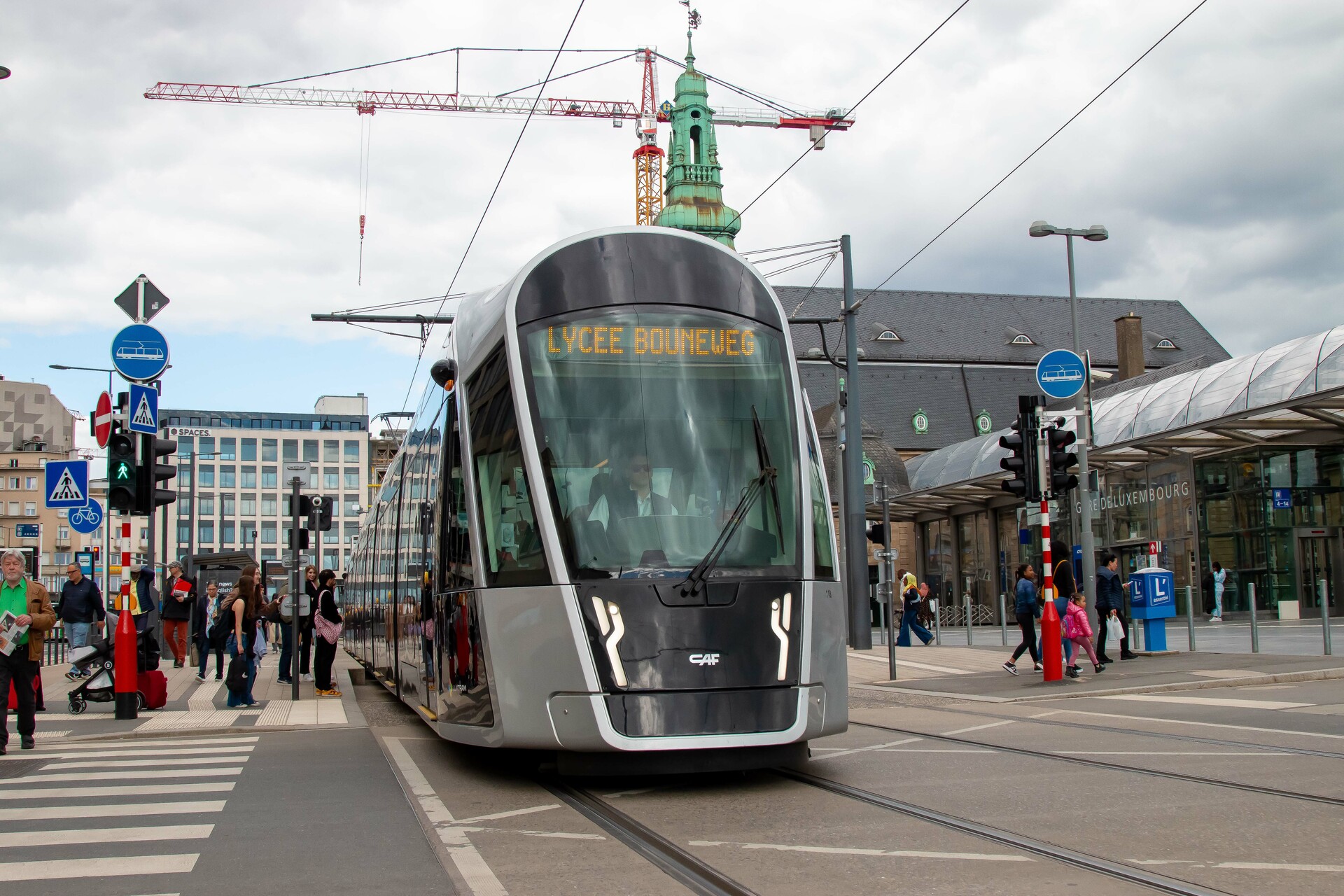 Vols dans les transports en commun: De plus en plus de pickpockets, "surtout dans le tram"