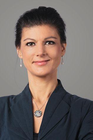 Sahra Wagenknecht: Rise and fall of Germany’s shooting star – DW (English)