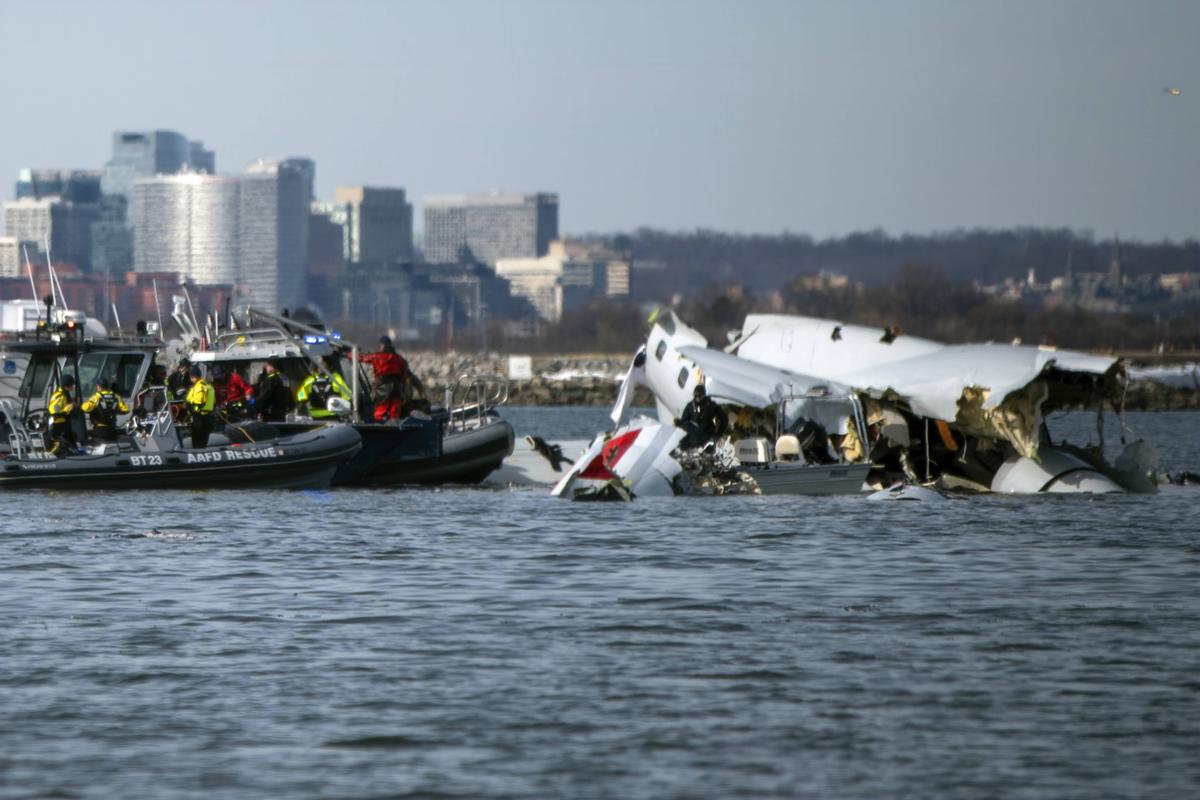 Crash à Washington : les boîtes noires de l’avion ont été retrouvées