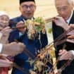 Le “yusheng”, la salade porte-bonheur du Nouvel An lunaire