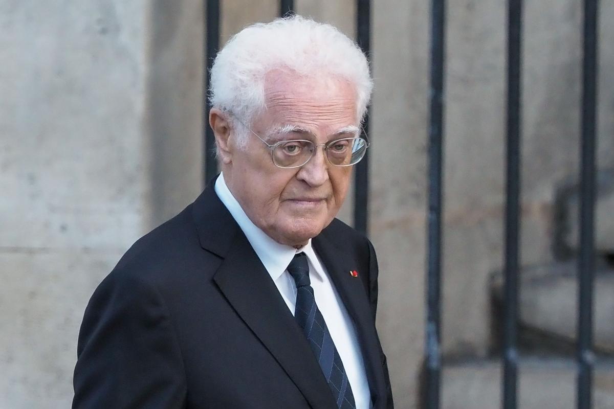 « Ce ne serait pas responsable » : Lionel Jospin appelle les socialistes à « ne pas voter la censure » du gouvernement