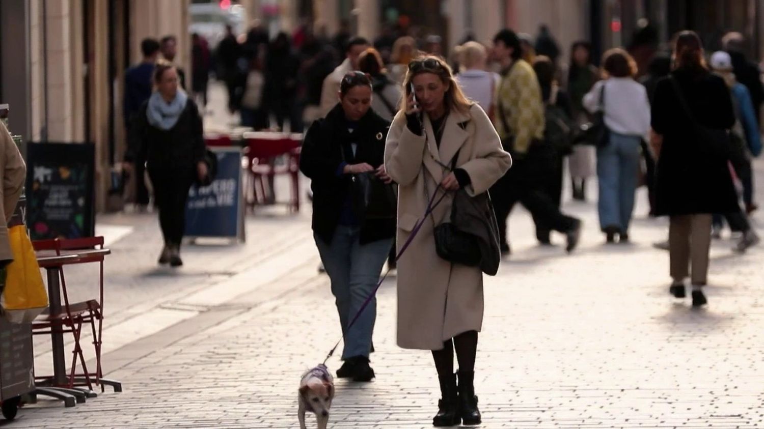 Harcèlement de rue : des commerces jouent le rôle de refuge