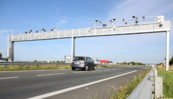 Gare à l'amende surprise avec votre badge de télépéage, cette vérification est indispensable avant de prendre l'autoroute