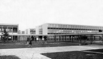 « Revenons aux odeurs » : la sexologie à l’université de Vincennes, reportage il y a 50 ans dans « le Nouvel Obs »