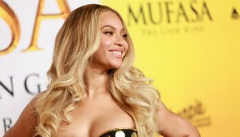 Beyoncé annonce un « Cowboy Carter Tour », juste avant les Grammys Awards