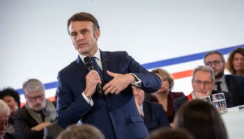 Texte sur la fin de vie scindé en deux : les membres de la convention citoyenne demandent à Macron de se prononcer