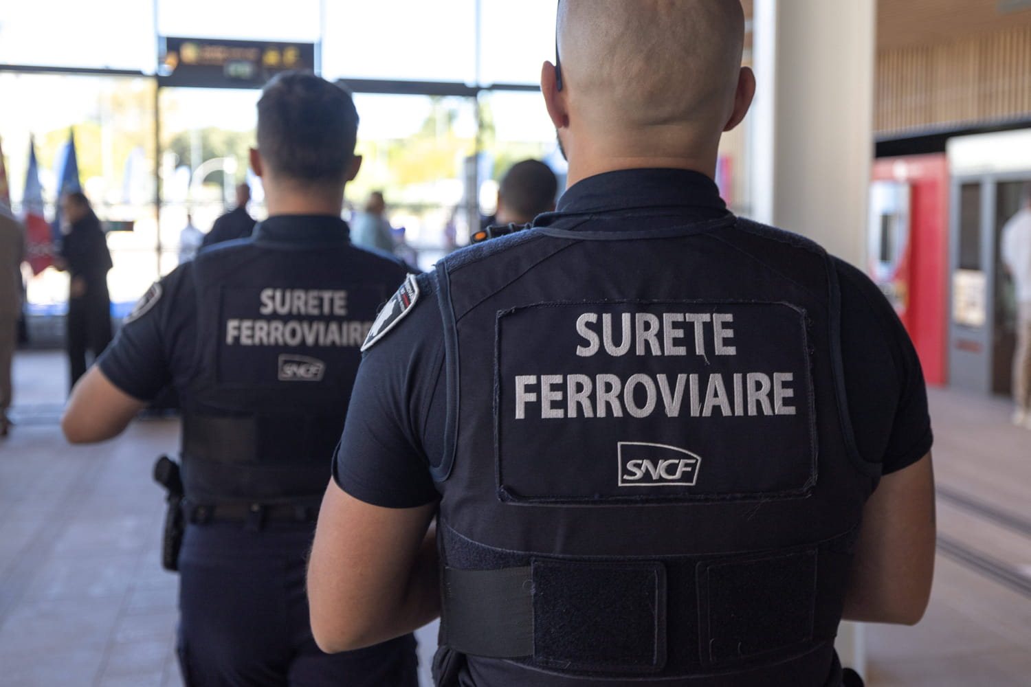 Gare d'Austerlitz : la SNCF tire sur un homme menaçant, une autre personne blessée