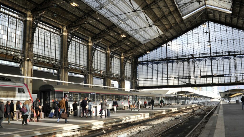 Deux blessés par balles après des tirs de la sûreté ferroviaire à la gare d'Austerlitz à Paris