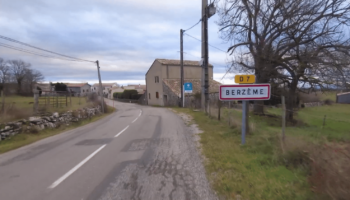 Ardèche : un corbeau fait trembler le village