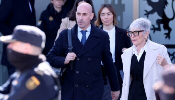 Baiser forcé : Luis Rubiales jugé en Espagne, “un procès contre tout un système”