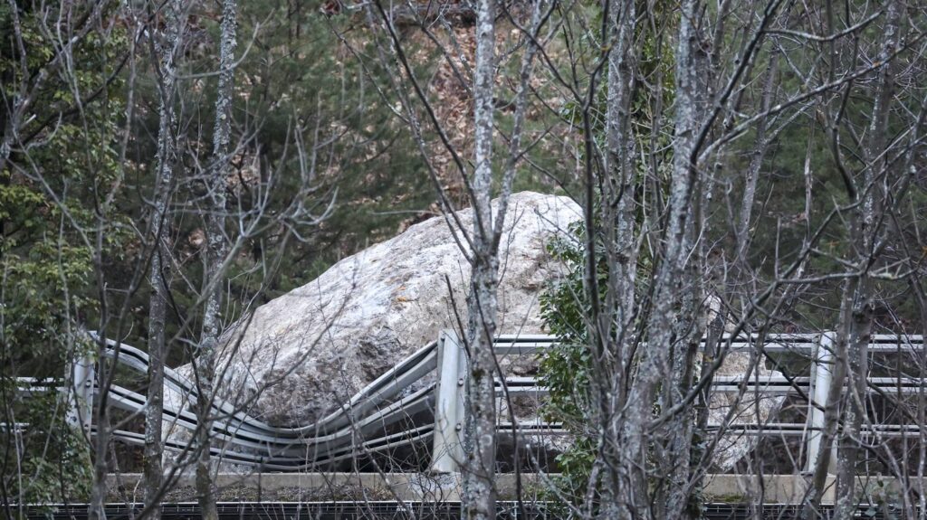 Éboulement sur la RN 90 en Savoie : pourquoi il n'y a pas forcément de lien avec le réchauffement climatique