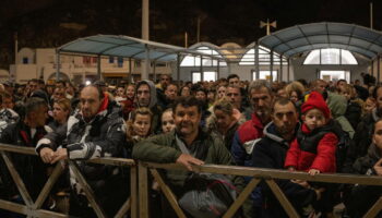 Séismes à Santorin : 6 000 personnes ont quitté l’île en urgence, les tremblements de terre continuent